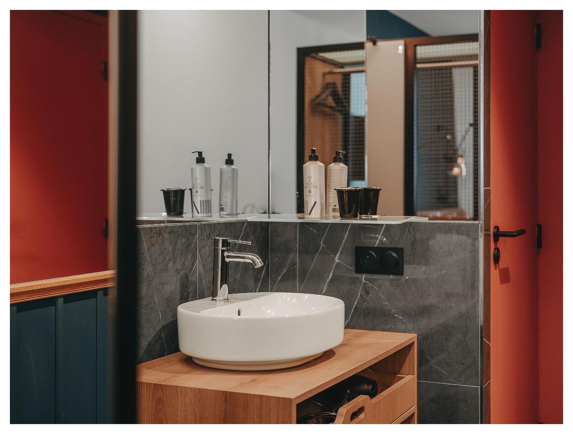 1.75 Paris Le Charme Hotel Екстериор снимка